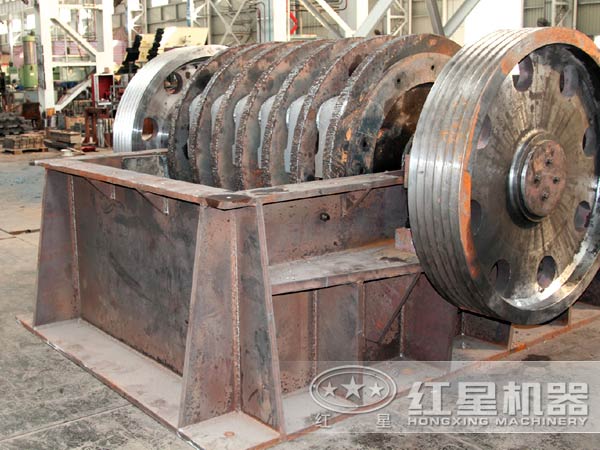 新型環(huán)保破碎機