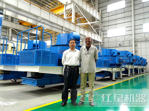 石膏沖擊式破碎機廠區(qū)