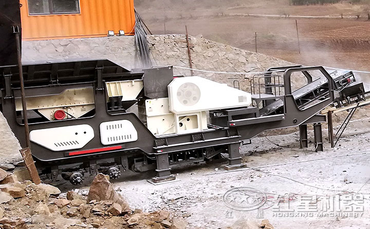 顎式移動式破碎機(jī)設(shè)備實(shí)拍