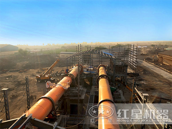 紅星機(jī)器廠家生產(chǎn)的回轉(zhuǎn)窯現(xiàn)場實(shí)拍圖