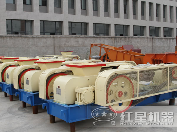 花崗巖對(duì)輥式破碎機(jī)廠區(qū)