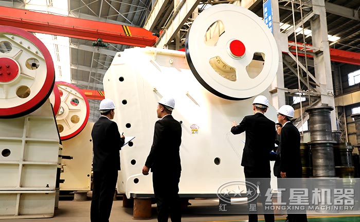 顎式破碎機設(shè)備