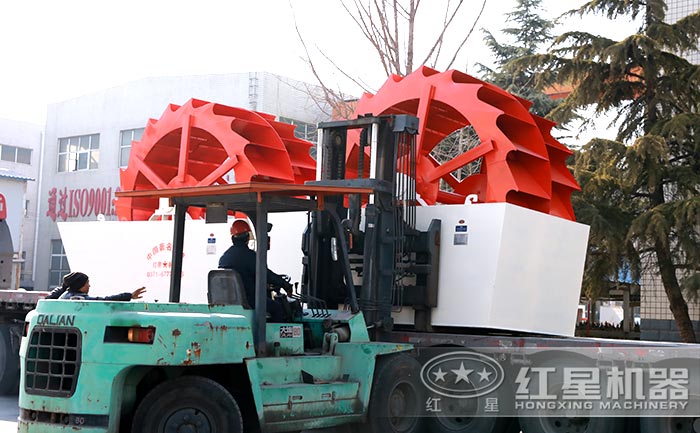 環(huán)保型石英砂洗砂機裝車
