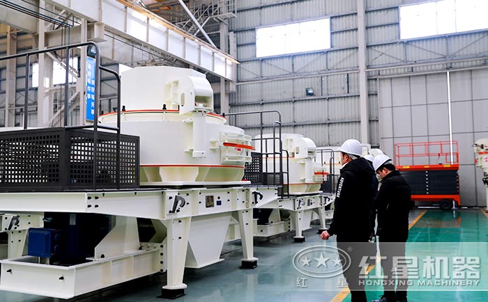 客戶到廠參觀第三代制砂機(jī)，并進(jìn)行現(xiàn)場免費技術(shù)咨詢