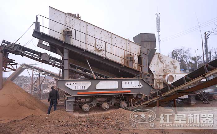 移動式建筑破碎站工作現(xiàn)場