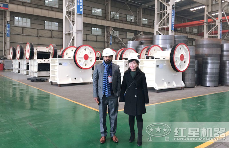 1215破碎機(jī)客戶車間考察